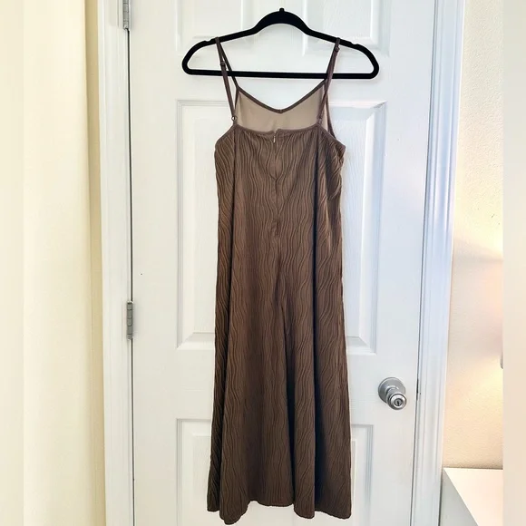 Chic Brown Midi Dress - Picture 2 of 3